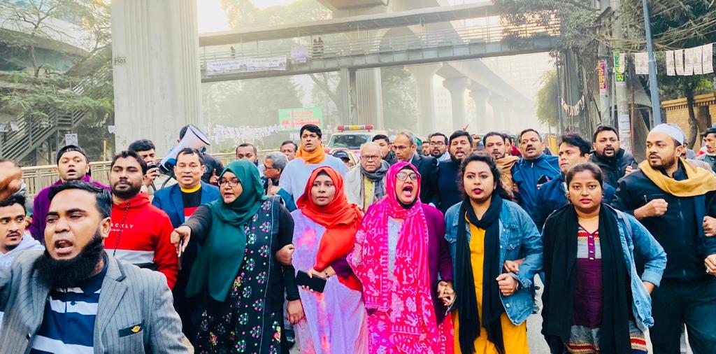 Govt again starts playing with fire to make political gains, BNP on train arson