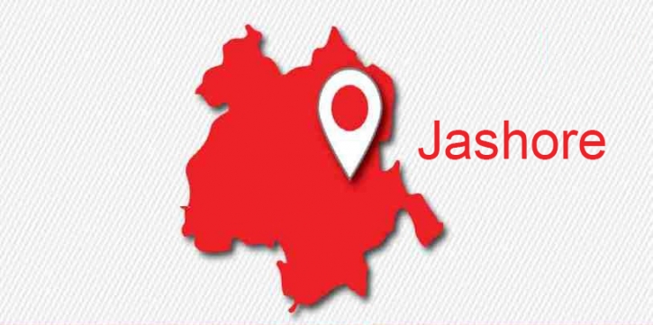 7 crude bombs explode in 2 polling centres in Jashore
