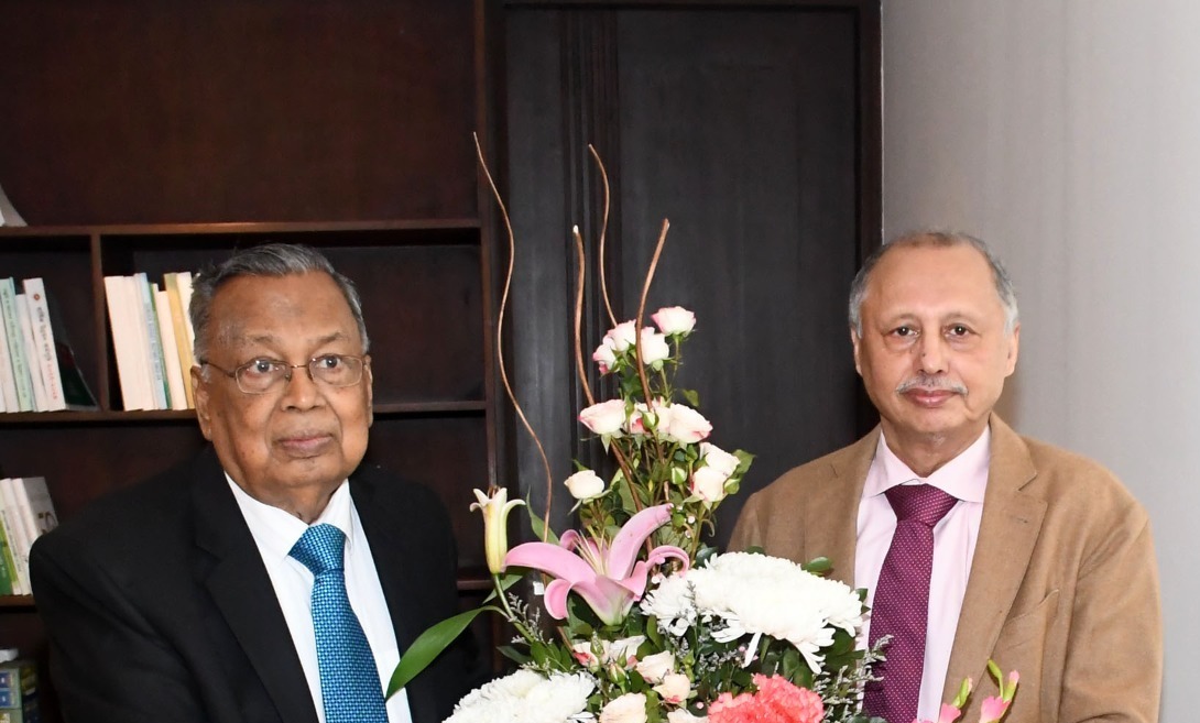 FBCCI president meets with finance minister, wants prices to remain stable during Ramadan