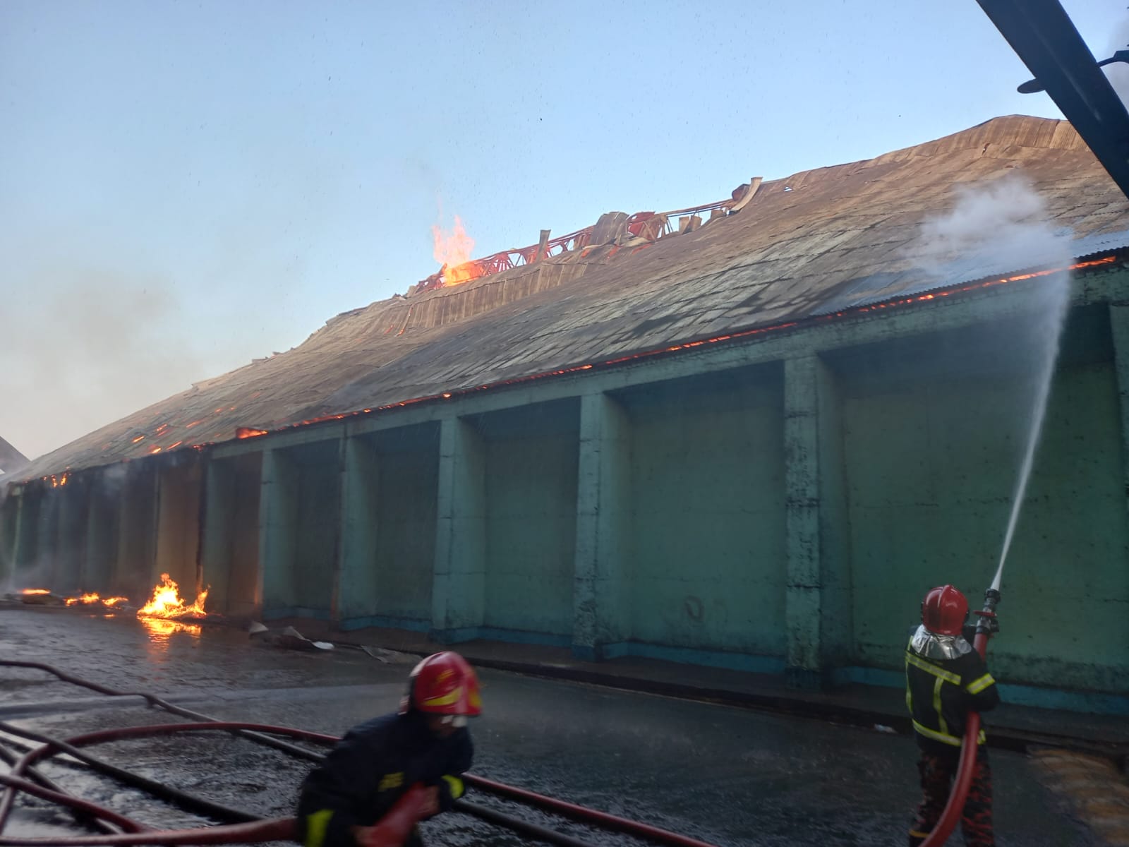 Fire at S Alam Sugar Mill under control after 6.5 hrs 