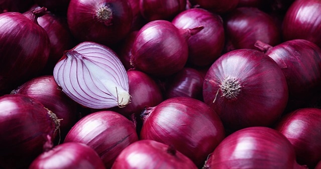 39, 000 MT onion to be imported from India through Sonajmasjid land port ahead of Ramadan