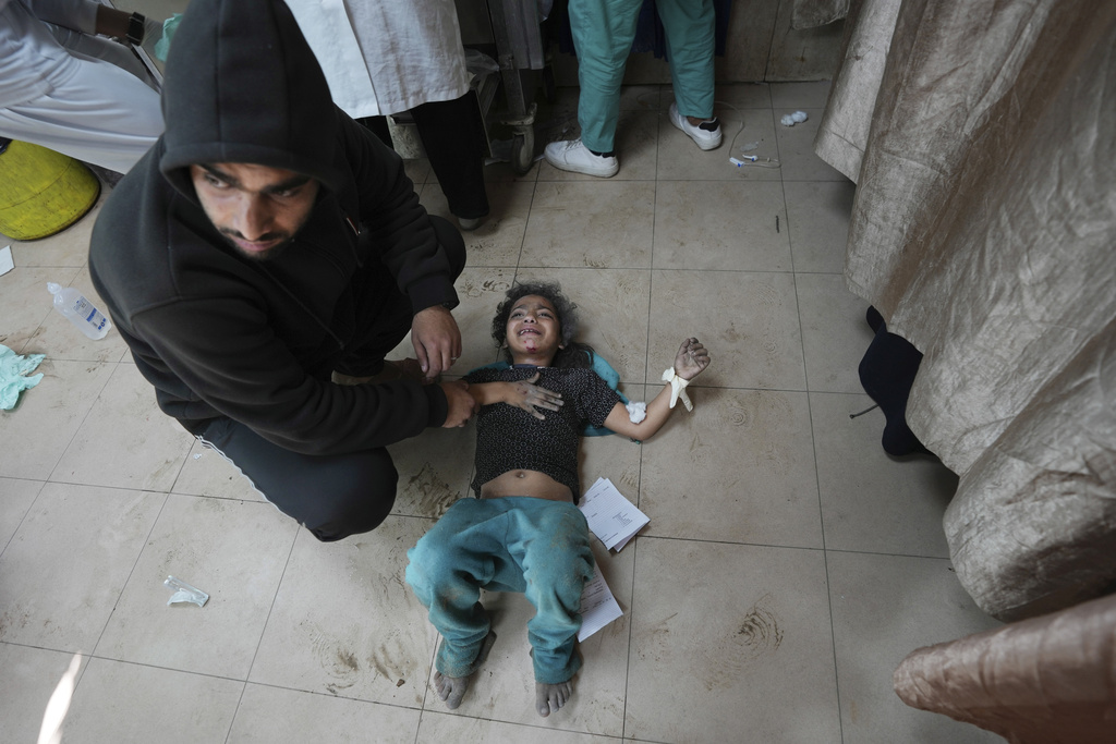 Sea route for Gaza aid gains momentum as cease-fire talks stall