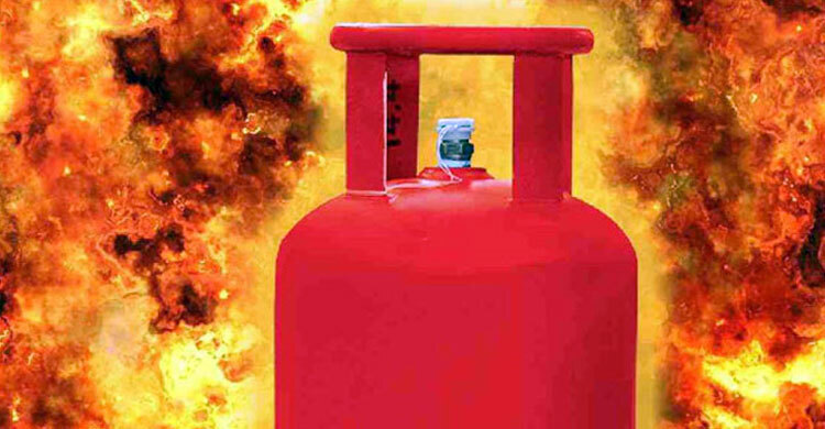 3 suffer burn injuries as gas cylinder blasts in Malibagh