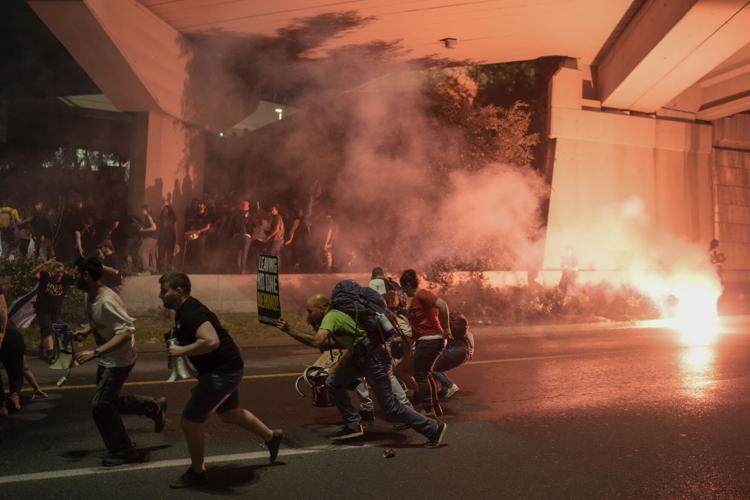 Israelis stage largest protest since war began to increase pressure on Netanyahu