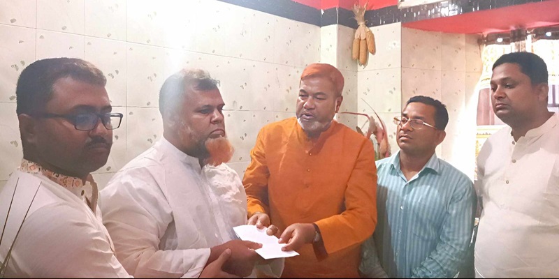 Tarique Rahman sends Eid gift to Shahjahan who lost both eyes