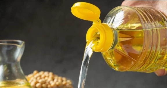 Traders propose raising edible oil prices by Tk 10 per litre as VAT exemption period ends