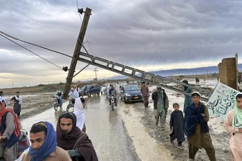 Pakistani province issues a flood alert and warns of a heavy loss of life from glacial melting