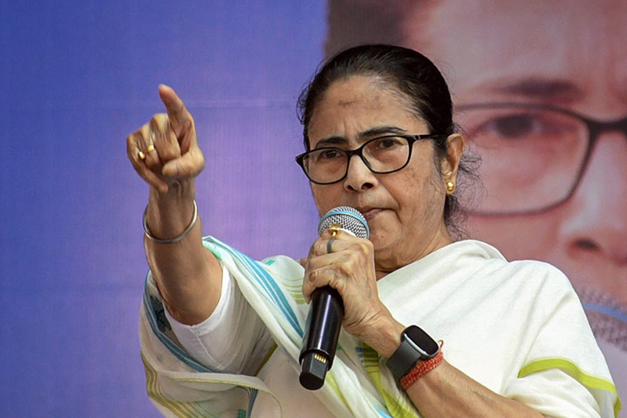 Mamata Banerjee stumbled inside the helicopter