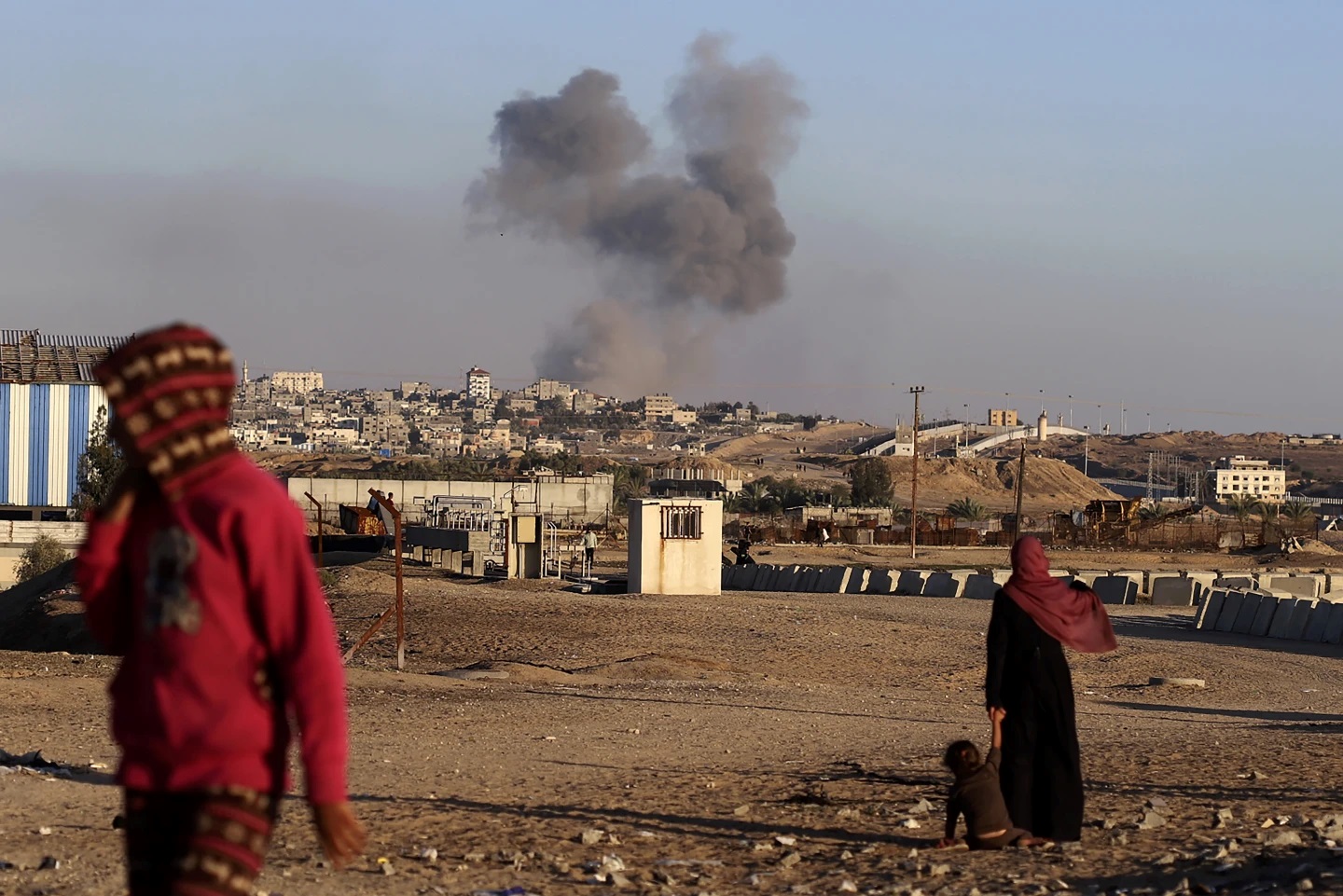 Israel says it reopened a key Gaza crossing after a rocket attack but the UN says no aid has entered