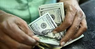 Dollar crisis in kerb market, rate jump to Tk125 after BB hiked exchange rate