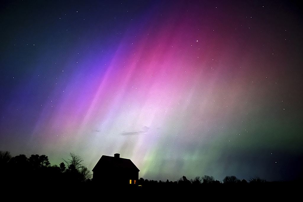 Strong solar storm hits Earth, could disrupt communications and produce northern lights in US