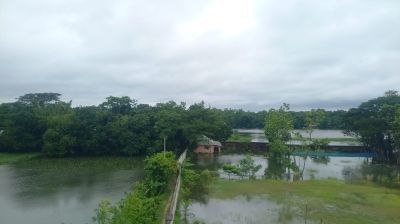 Over 50,000 trapped by rising waters in Chandpur