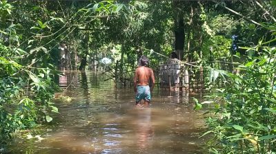 1 lakh Chandpur residents waterlogged for over a week amid food and drinking water shortage