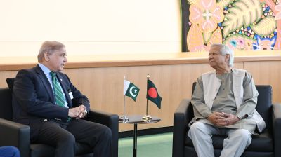 Prof Yunus seeks Pakistan’s support to revive SAARC and boost regional cooperation