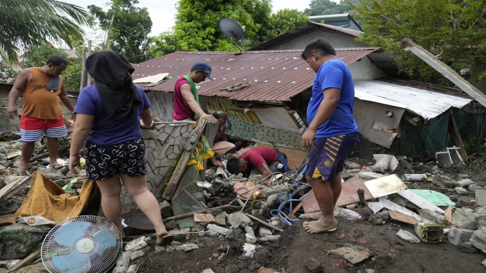 Flooding, landslides leave some 126 dead, massive missing in Philippines