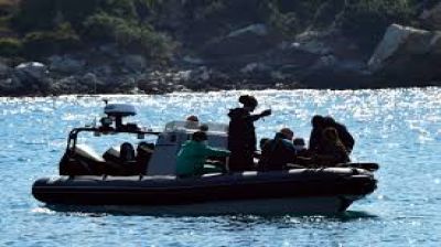 A migrant boat sinks near the Greek island of Samos, killing 6 children and 2 adults