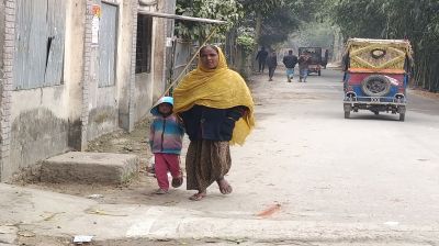 Severe cold grips Kurigram, low-income residents hit hard